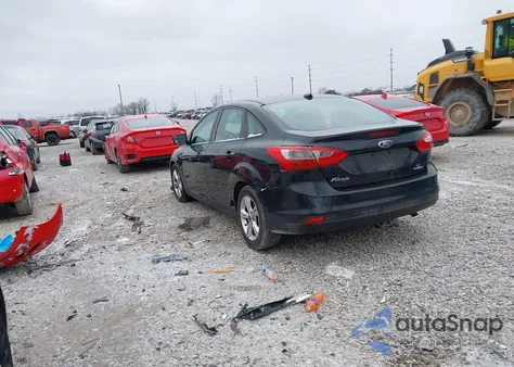 2014 Ford Focus Se z USA, uszkodzony, nr VIN 1FADP3F2XEL354191
